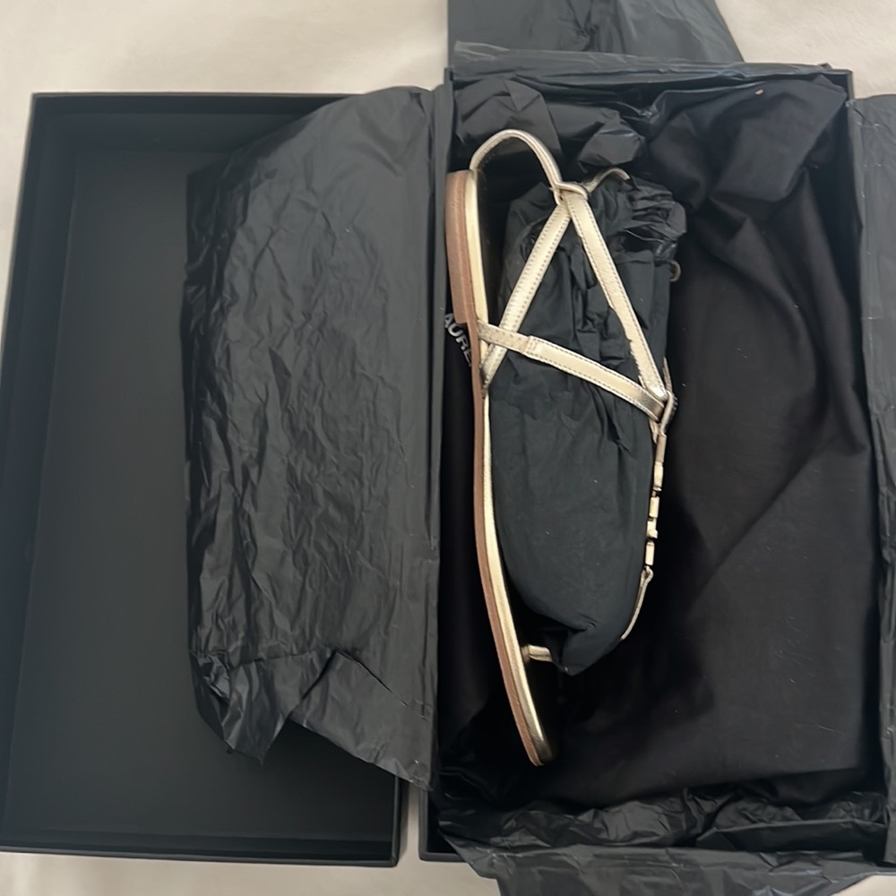Saint Laurent sandals! - Picture 4 of 7